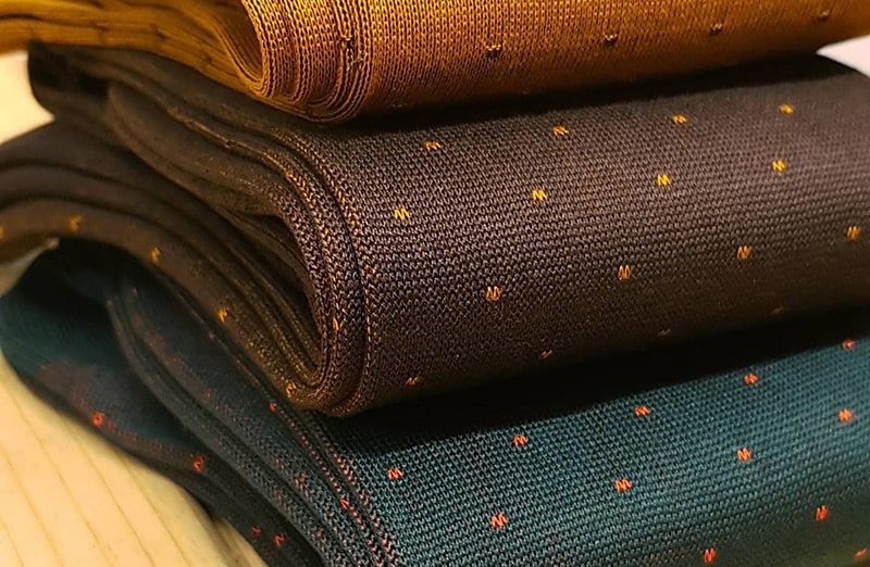 Skarpety, skarpetki, podkolanówki Viccel Pin Dots do garnituru - zielone, pomarańczowe, idealne na prezent