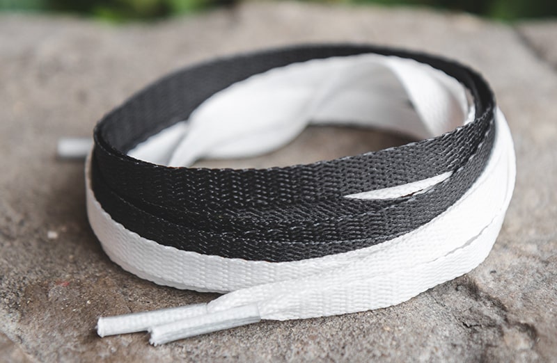 Biało czarne płaskie sznurowadła, sznurówki, sznury do sneakersów, kicksów, Nike, JORDAN, Adidas. Customizacja butów Lace Lab.