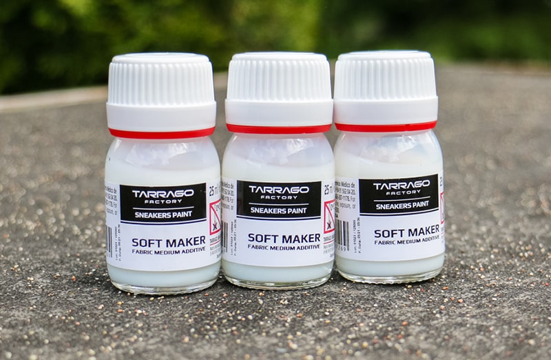 Medium do malowania ubrań, odzieży, jeansu, tkanin, tekstyliów - customizacja jeansowych kurtek, farby akrylowe