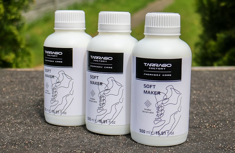 Dodatek do farb akrylowych, ułatwiający malowanie jeansowych kurtek, katan, a także tkanin, tekstyliów