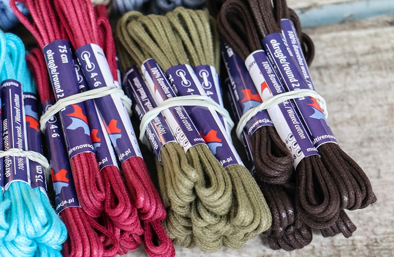 Woskowane oliwkowe sznurowadla okragle 2mm woskowane wytrzymale do butow