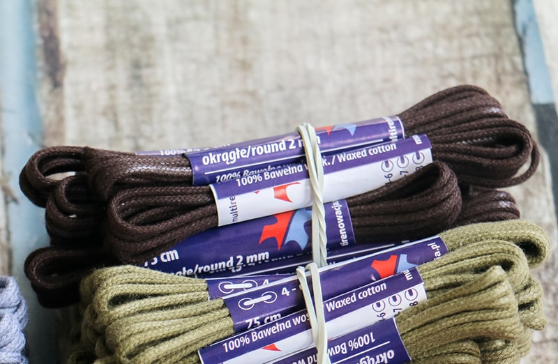 Woskowane ciemnobrązowe sznurowadla okragle 2mm woskowane wytrzymale do butow