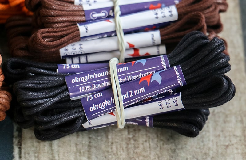 Woskowane czarne sznurowadla okragle 2mm woskowane wytrzymale do butow