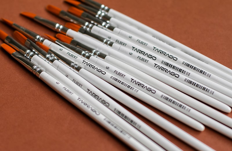 Pędzle i pędzelki TARRAGO SNEAKERS Brush możesz oczywiście stosować również z innymi farbami, dodatkami i lakierami różnych producentów