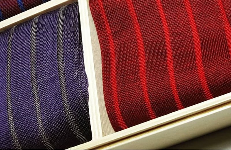 Luksusowe męskie eleganckie skarpety garniturowe na prezent. Egyptian Cotton - fioletowo, szare. Do jeansów i garnituru.