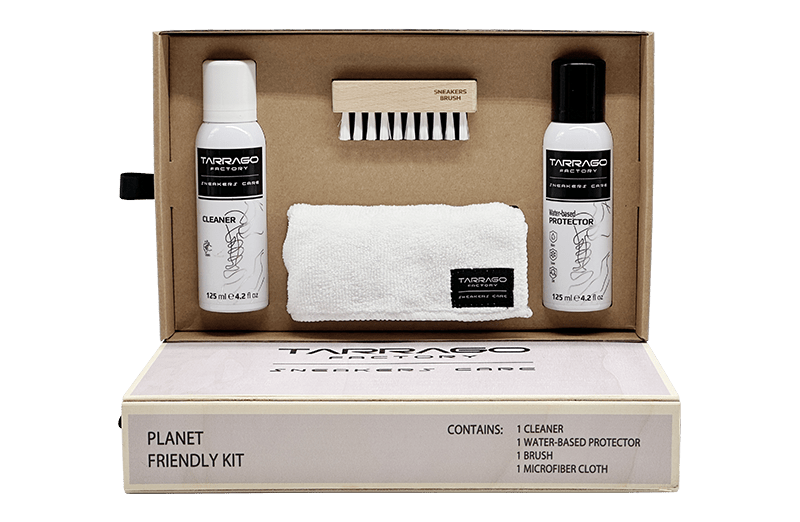 Zestaw środków do czyszczenia i ochrony sneakersów. Najlepsza ochrona butów przed wodą, solą i zabrudzeniami.