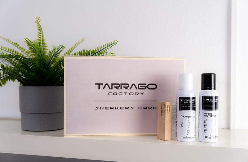 Zestaw do czyszczenia skór naturalnych licowych i syntetycznych, zamszu, nubuku, różnego rodzaju tekstyliów oraz płótna