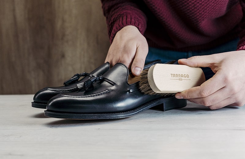 Eleganckie szczotki do czyszczenia butów wykonane z naturalnego włosia końskiego 