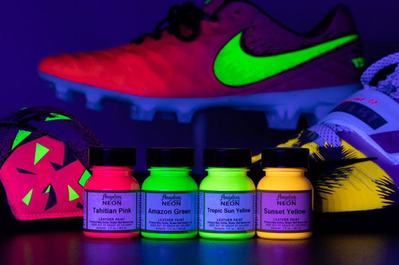 Zielona neonowa farba do customizacji sneakersów, jeansu, tkanin Angelus Acrylic Leather Paint Neon 1oz