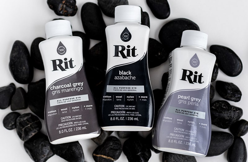 Szary pigment do personalizacji butów, jeansowych katan, plecaków, czapek, t-shirtów i innych akcesoriów. 