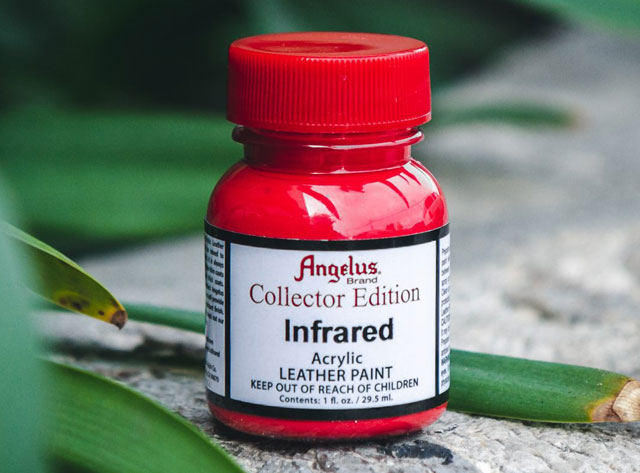 Żaróiaste kolekcjonerskie farby do personalizacji kicksów, jeansu, tekstyliów Angelus Acrylic Leather Paint collector1oz