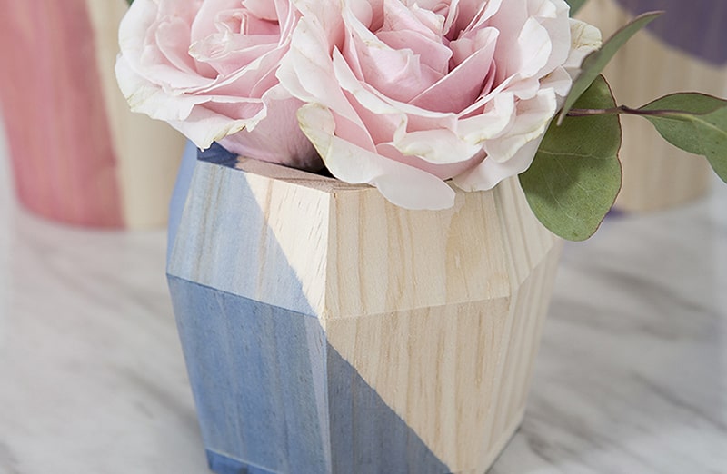 Dżinsowoniebieski pigment do personalizacji butów, jeansowych katan, plecaków, czapek, t-shirtów i innych akcesoriów. 