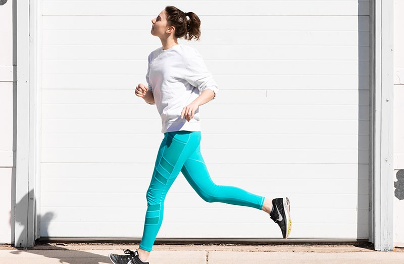 Tropikalny turkusowy pigment do personalizacji butów, jeansowych katan, plecaków, czapek, t-shirtów i innych akcesoriów. 