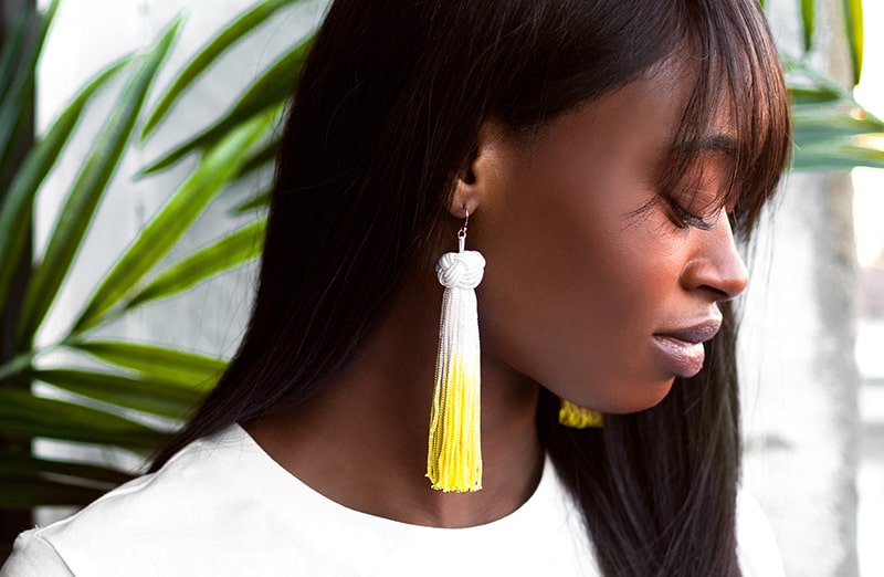 Cytrynowożółty pigment do personalizacji butów, jeansowych katan, plecaków, czapek, t-shirtów i innych akcesoriów. 