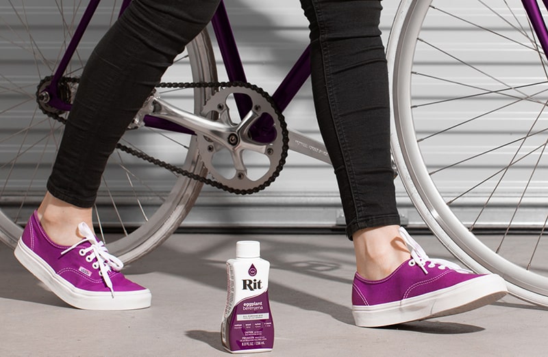 Bakłażan pigment do personalizacji butów, jeansowych katan, plecaków, czapek, t-shirtów i innych akcesoriów. 