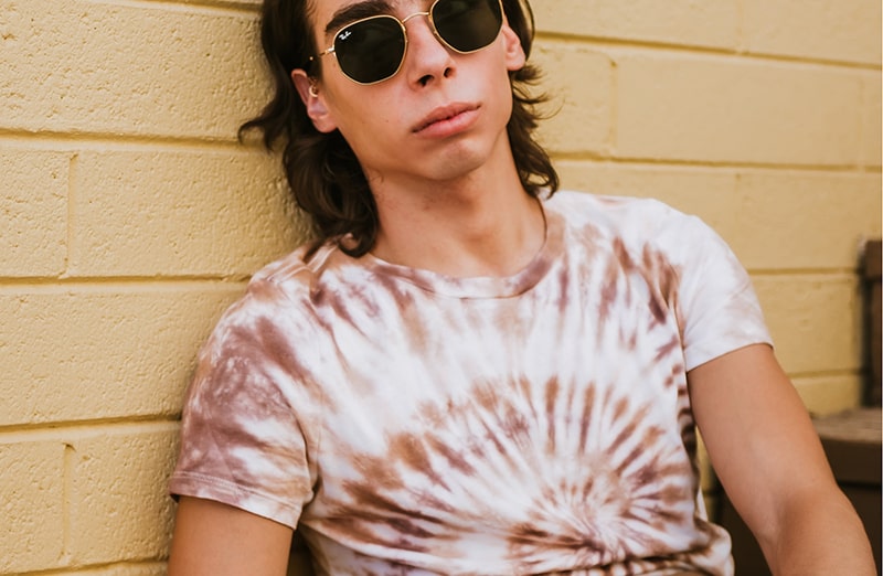 Brazowy pigment do personalizacji butów, jeansowych katan, plecaków, czapek, t-shirtów i innych akcesoriów. 