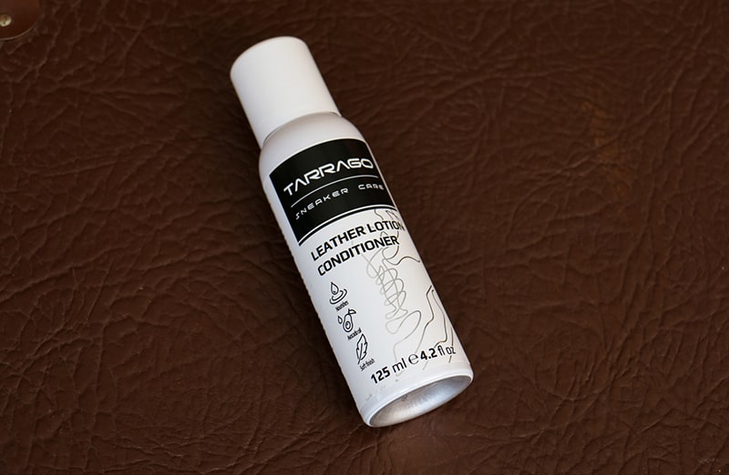 Sneaker Leather Lotion Conditioner ekologiczny kremowy odżywczy balsam ochronny do naturalnych skór gładkich, syntetycznych, lakierowanych oraz winylu.