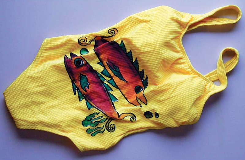 Żurawinowoczerwona farba do customizacji sneakersów, jeansu, tkanin JACQUARD dye na flow