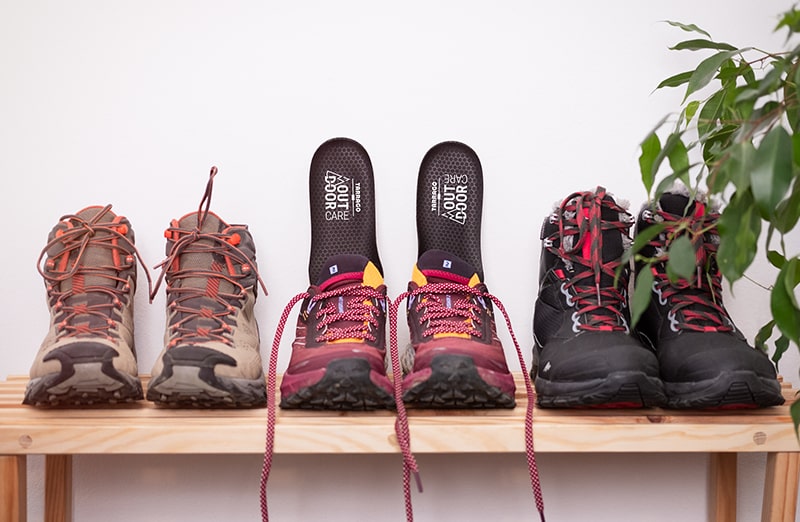 Minimalistyczne, lekkie wkładki do butów miejskich i trekkingowych