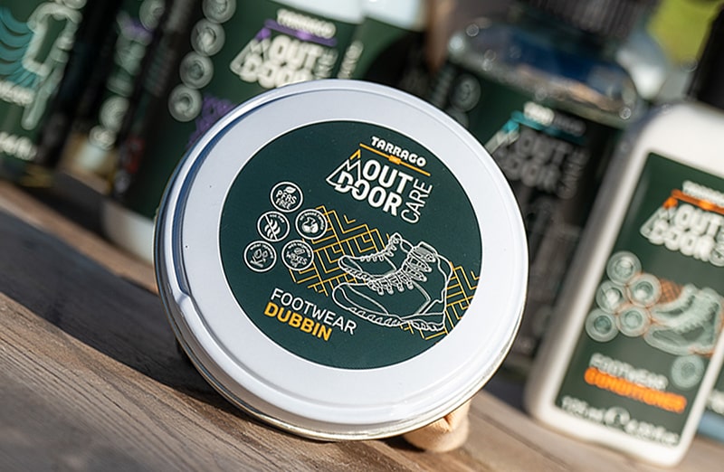 Tłuszcz do renowacji obuwia skórzanego – Footwear Dubbin w aplikacji