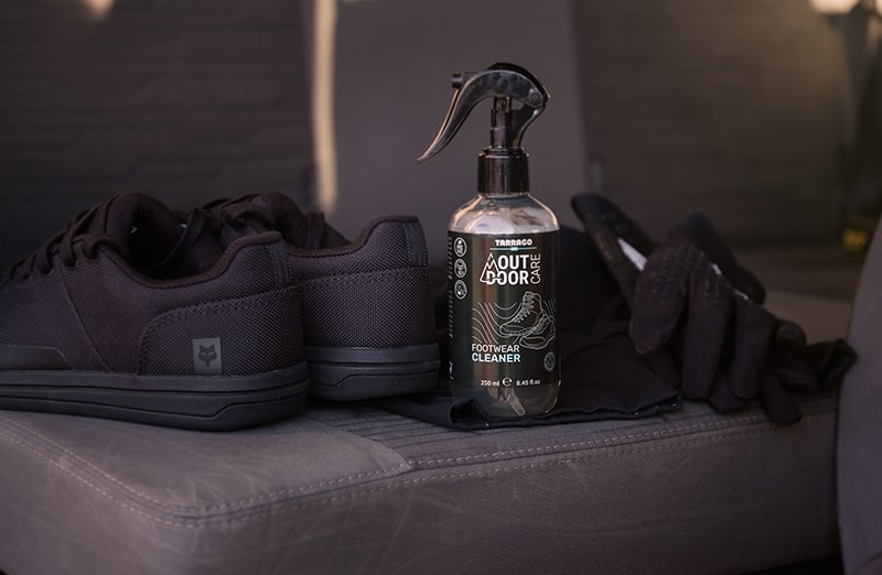 Czyszczenie butów outdoorowych – Footwear Cleaner z naturalnym składem