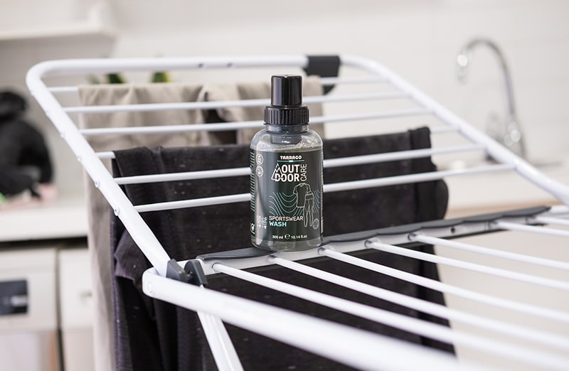 środek czyszczący do odzieży sportowej, skutecznie usuwa zabrudzenia, 