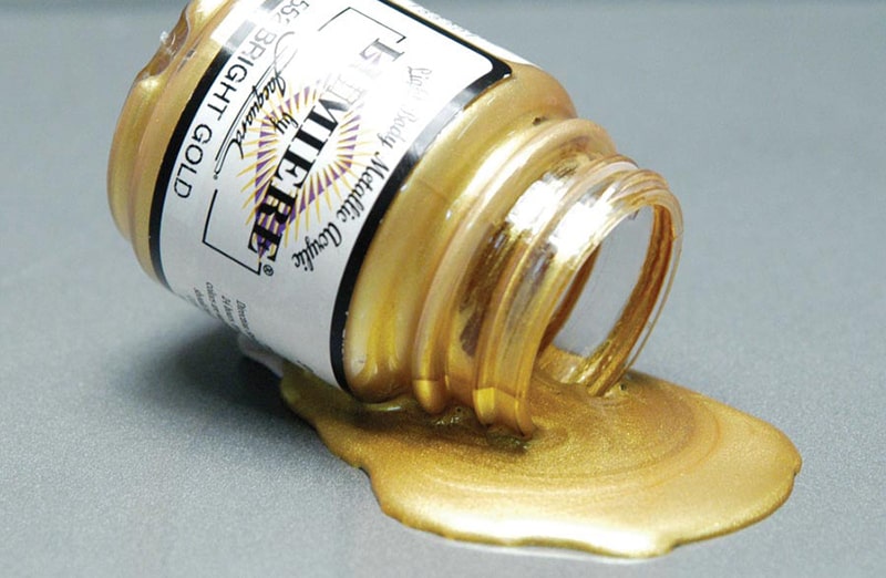 Fioletowa opalizująca farba do zmiany koloru butów, jeansu, tkanin. Nadaje się do skór naturalnych i syntetycznych. Opalizujące kolory akryli.