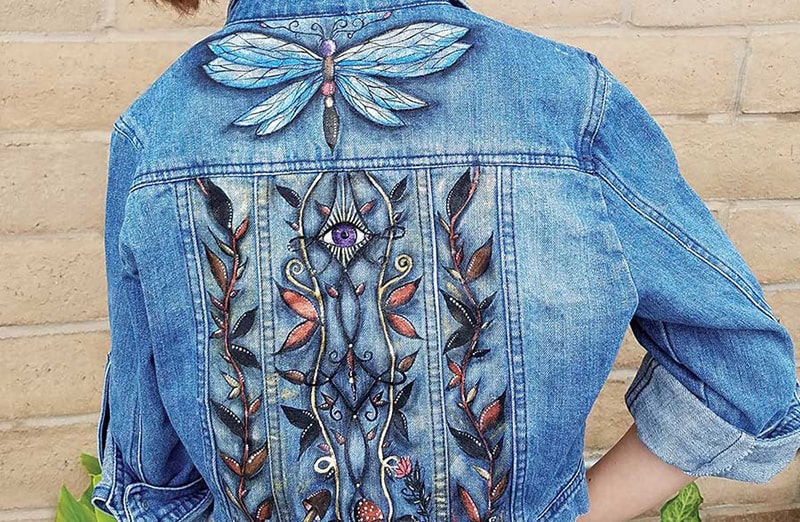 biała perłowa farba do personalizacji kicksów, jeansu, tekstyliów JACQUARD Lumiere. Malowanie ubrań. Rękodzieło. 