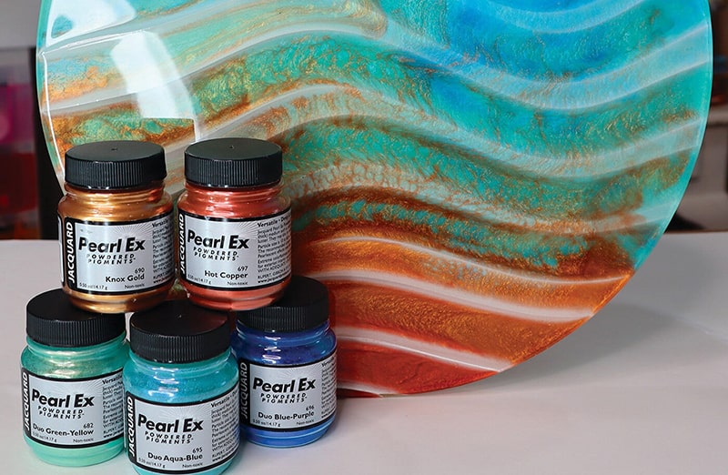 Opalizujące pigmenty do customizacji skórzanych kurtek, plecaków, czapek, t-shirtów i innych akcesoriów.