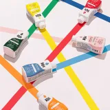 Barwnik płynny RIT DYE możesz wykorzystać również do przywrócenia do życia źle wypranych, zabarwionych ubrań oraz do jakże atrakcyjnej i popularnej customizacji odzieży.