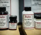 Farby akrylowe do customizacji  butów i ubrań Angelus Acrylic Paint Standard Colors. Farby do renowacji kicksów i akcesoriów