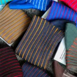 Eleganckie luksusowe podkolanówki i skarpetki męskie - pomysł na prezent. granatowo musztardowe