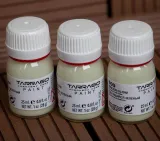 Farby do butów i ubrań świecące w ciemności na zielono Glow in The Dark Tarrago  Sneakers Paint. Do skór i tekstyliów.