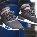 Odblaskowe czarne okrągłe sznurowadła,  stworzone  do popularnych modeli Yeezy boots
czy innych modeli Adidasa.