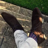 Eleganckie skarpety garniturowe i podkolanówki w klasycznych wzorach możesz nosić zarówno do garnituru, jak i do spodni jeansowych czy ulubionych chinosów.