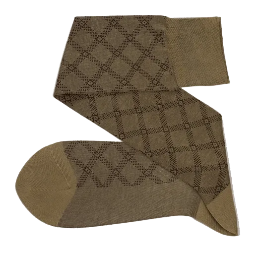 Eleganckie podkolanówki, garniturowe skarpety męskie Viccel tartan beżowobrązowe. Skarpetki idealne na prezent. Do garnituru, do jeansu, do chinosów. Fil d’Ecosse, egyptian cotton, bawełna egipska.