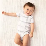 Barwnik do regeneracji i odnawiania wyblakłych ubrań, a także do całkowitej zmiany koloru odzieży, butów lub akcesoriów, czy elementów wystroju wnętrz