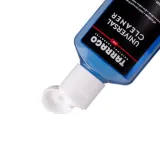 Niebieski uniwersalny płyn do czyszczenia butów, tapicerek samochodowych i meblowych. Do skóry, zamszu i tkanin.