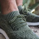 Okrągłe sznurowadła oliwkowo czarne stworzone  do popularnych modeli Adidas Yeezy 350 Boost czy Adidas NMD