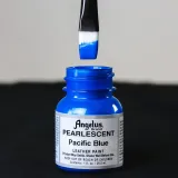 Niebieska farba perłowa opalizująca do customizacji kicksów, jeansu tkanin Angelus Pacific Blue Pearlscent. Do skór licowych.