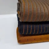 Eleganckie skarpety garniturowe i podkolanówki w klasycznych wzorach możesz nosić zarówno do garnituru, jak i do spodni jeansowych czy ulubionych chinosów.