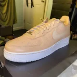 Jasnobrązowe skórzane sznurowadła luksusowe  z metalowymi agletami Lace Lab. Sznurówki do customizacji sneakersów - nike, adidas.