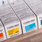 Rękodzieło - farby akrylowe do malowania obuwia, jeansowej kurtki itkanin - tarrago sneakers paint mixing colors.