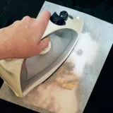 Papier transferowy dzięki któremu wykonasz grafikę za pomocą żelazka na koszulkach, bluzach, torbach, tekstylnych akcesoriach, płótnie malarskim lub kołdrach i banerach