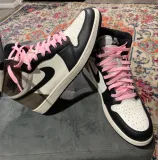 Różowe sznurowadła płaskie Lace Lab. Sznurówki do customizacji sneakersów Jordan, Nike, Air Jordan 1, Retro High, Obsidain