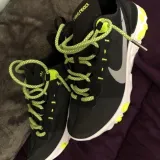 Odblaskowe okrągłe limonkowe sznurowadła,  stworzone  do popularnych modeli Yeezy boots
czy innych modeli Adidasa.