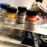 Akrylowe metaliczne farby do malowania butów i syntetyczny pędzelek Angelus