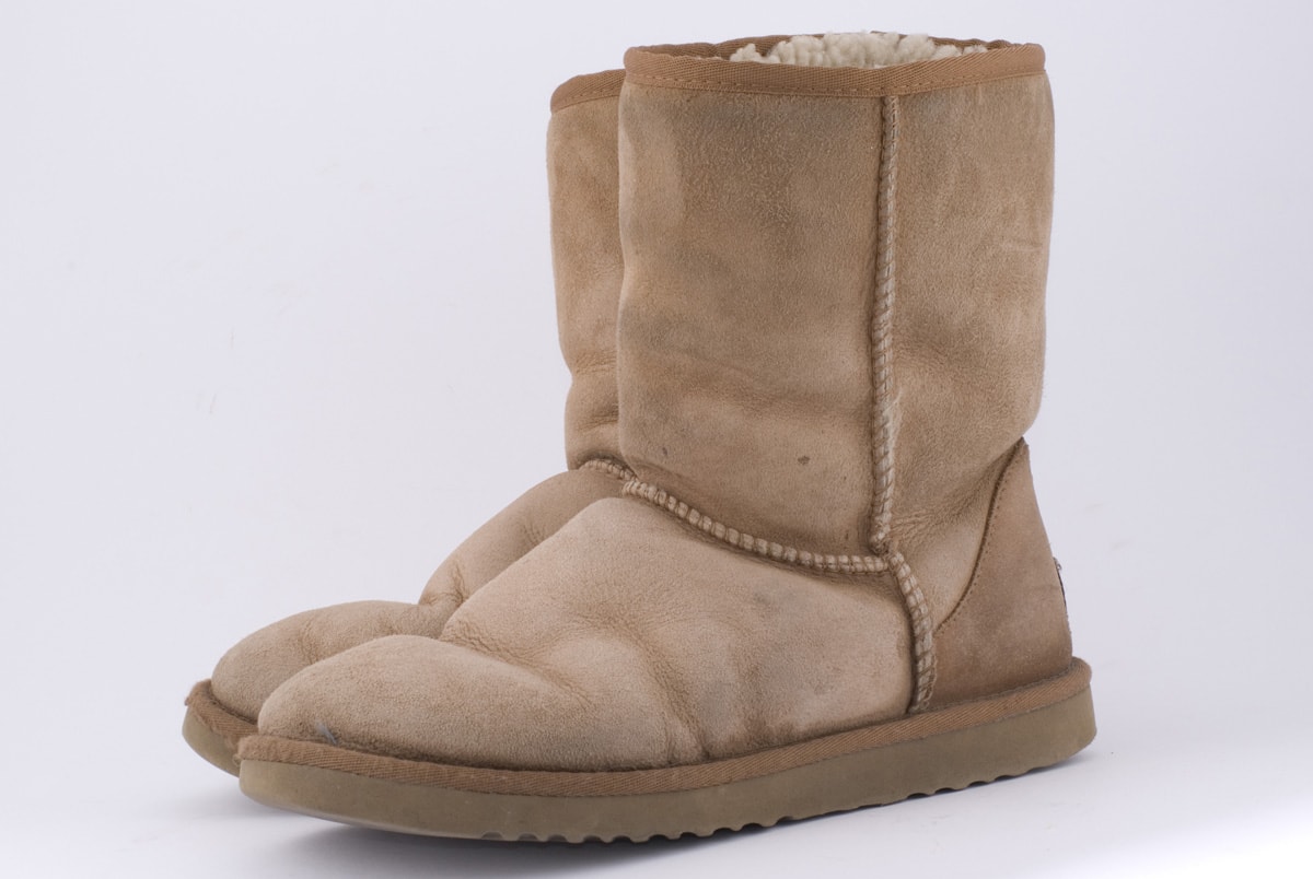 Zamszowe buty emu ugg, wyblaknięty, zniszczony zamsz nubuck, jak odnowić obuwie zamszowe