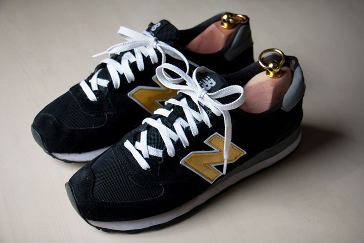 New Balance po renowacji (logo w złocie #503 Tarrago Sneakers Paint)