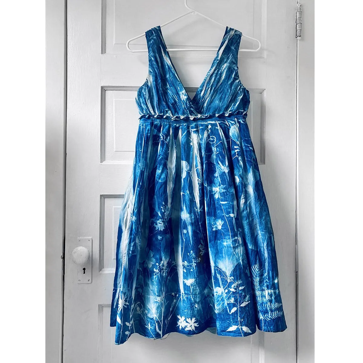 Jak odwzorować kwiaty na powierzchni sukienki